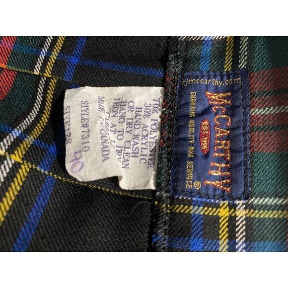 Size 16/18 tartan kilt. Adjustable leather hardware from 19 1/2-20 1/2 inches. - Picture 6 of 10